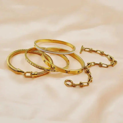 Shop 2Moon Jewellery’s bracelets with everyday stainless steel and elegant designs. Discover minimalist, timeless bracelets perfect for daily wear or gifting.