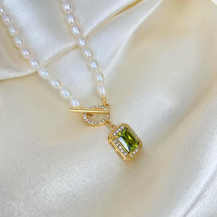 Lovebound Pearl Necklace