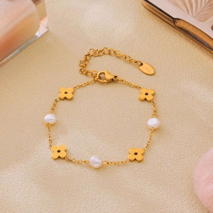 Petal Pearl Bracelet