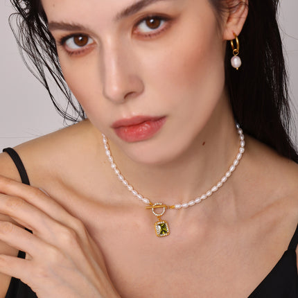 Lovebound Pearl Necklace