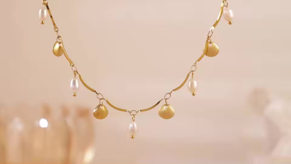 Seaside Embrace Necklace