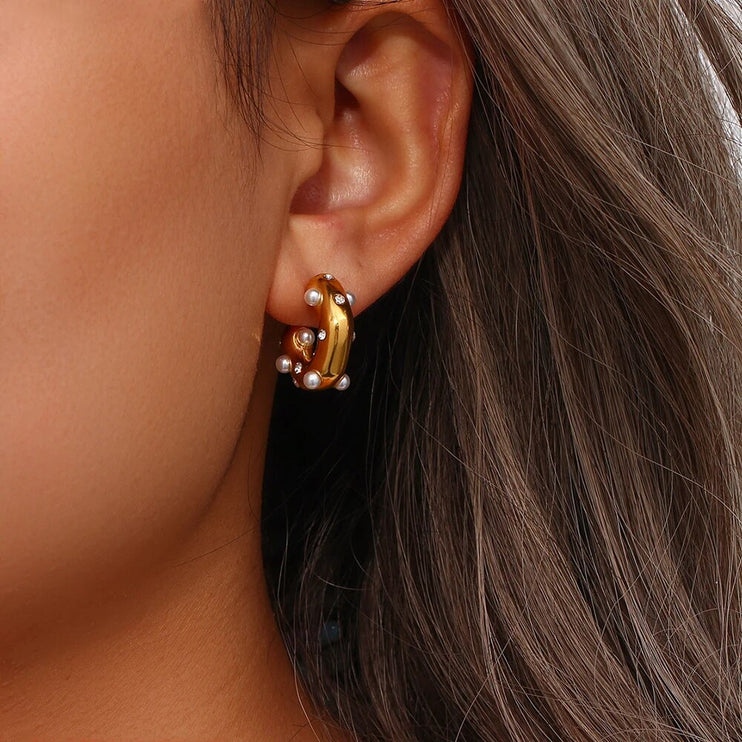 Helene Pearl Earrings