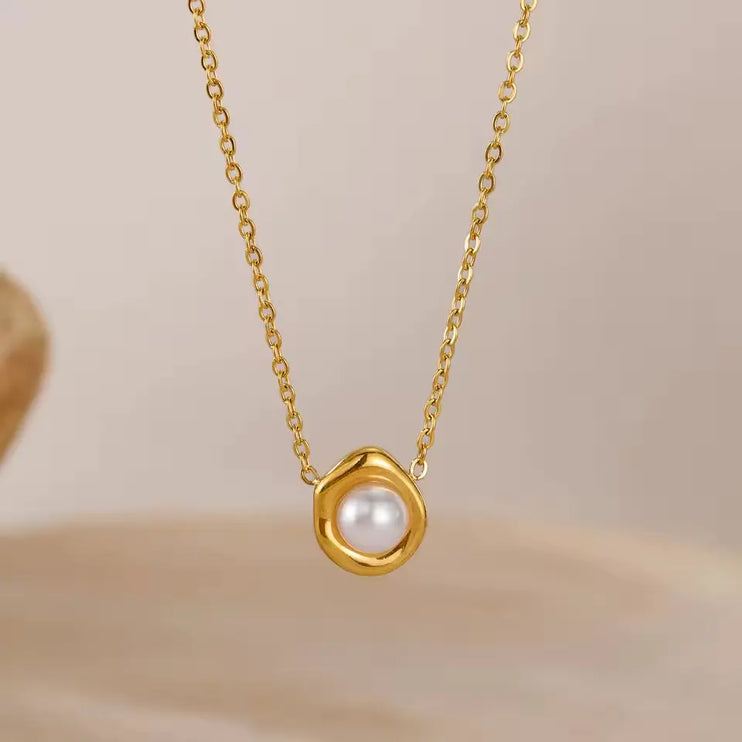 Pearl Halo Pendant Necklace 2Moon Jewellery