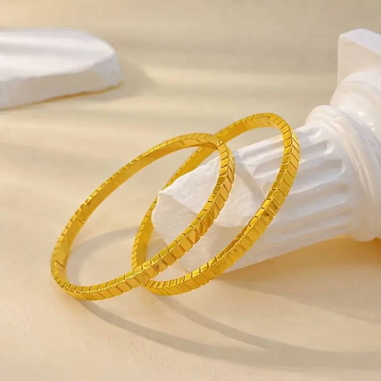 The Starless Galaxy Bracelet | Gold Minimalist Structured Bangle – 2Moon Jewellery